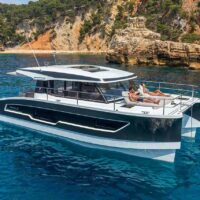 Моторный катамаран Fountaine Pajot 40